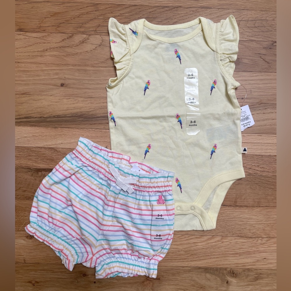 NWT Gap Parrot Onesie & Stripped Shorts 3-6m